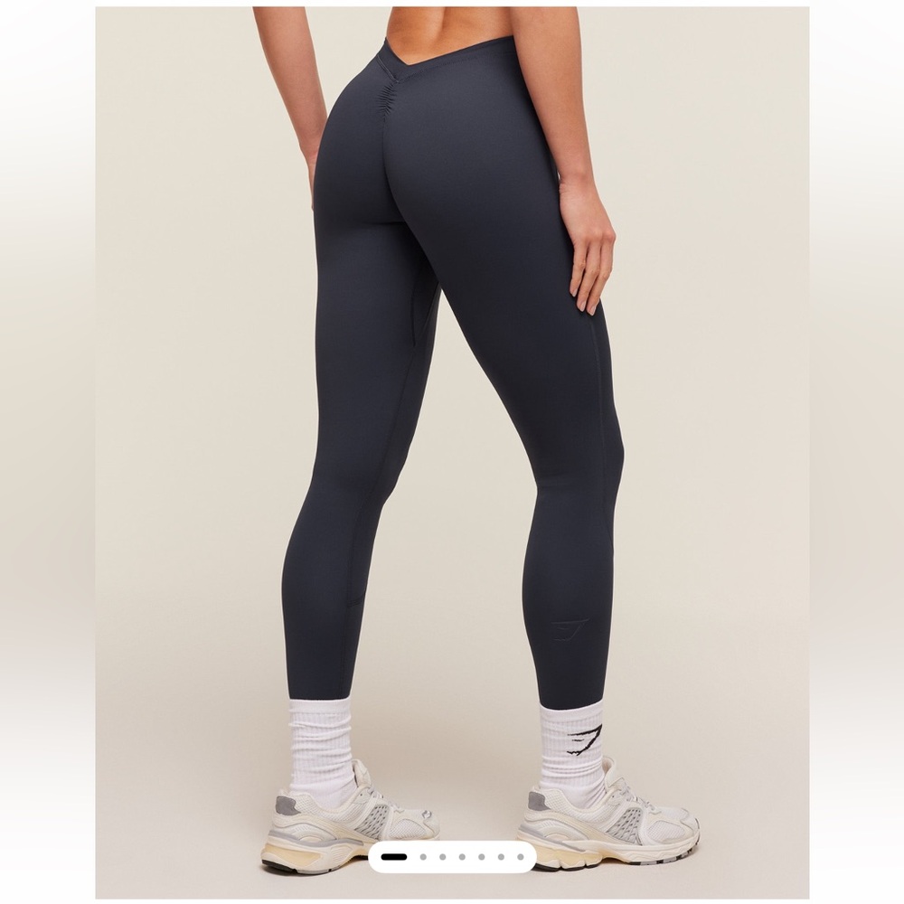 Gym shark leggings